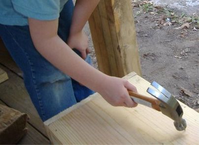 Aidan-Hammering Aidan-Hammering